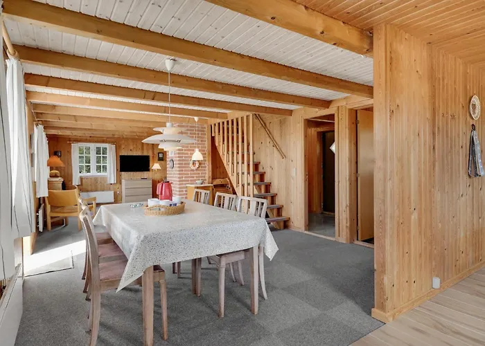 32 Holiday home Fano